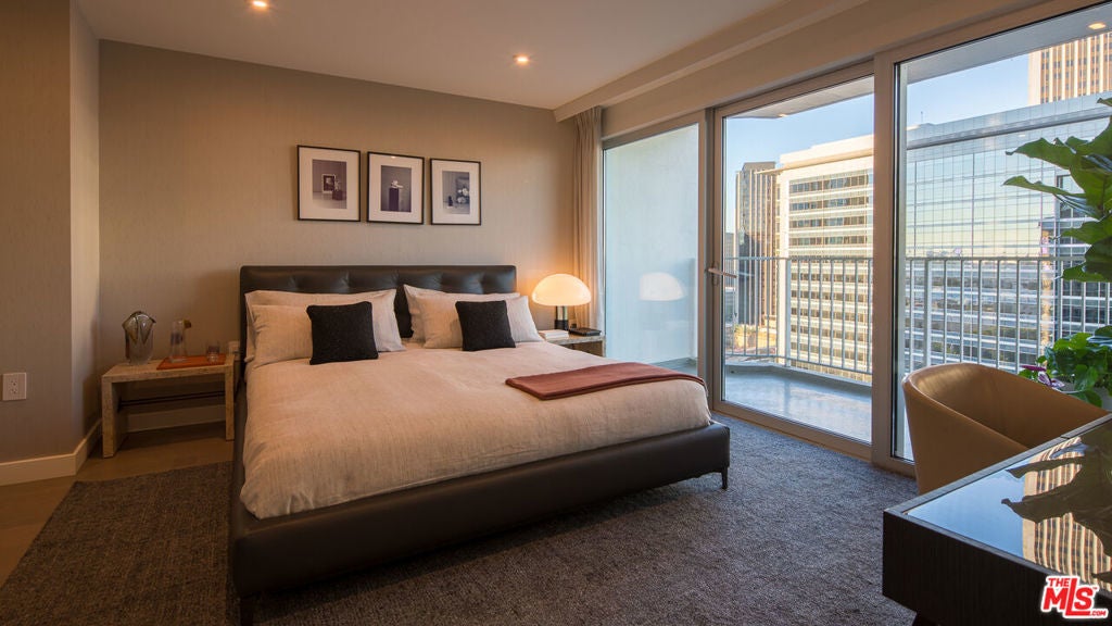 Photo of Listing #25526759