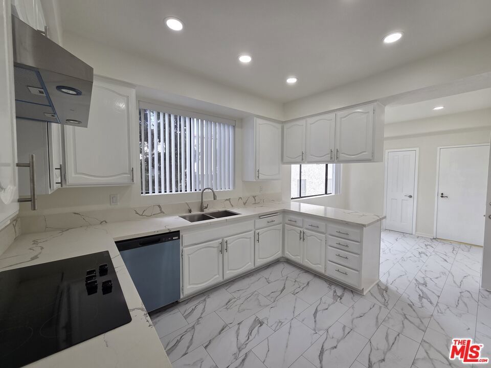 Photo of Listing #25529185