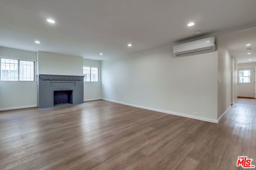 Photo of Listing #25531053