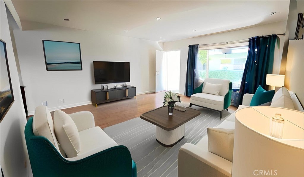 Photo of Listing #SR25093435