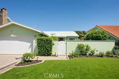 Photo of Listing #SB25094282