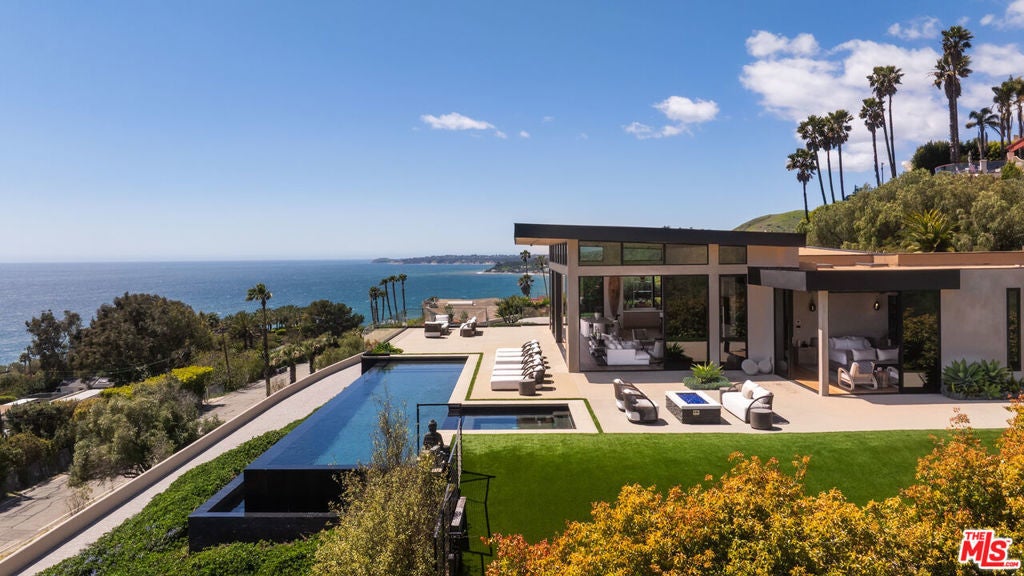 Photo of Listing #25531945