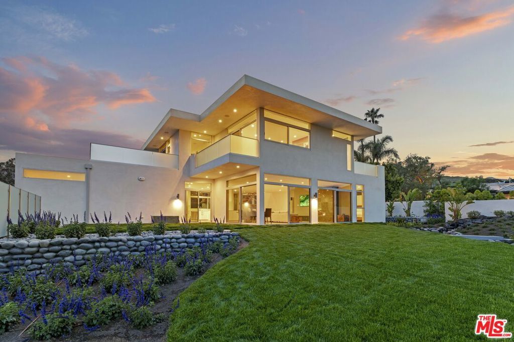 Photo of Listing #25529293