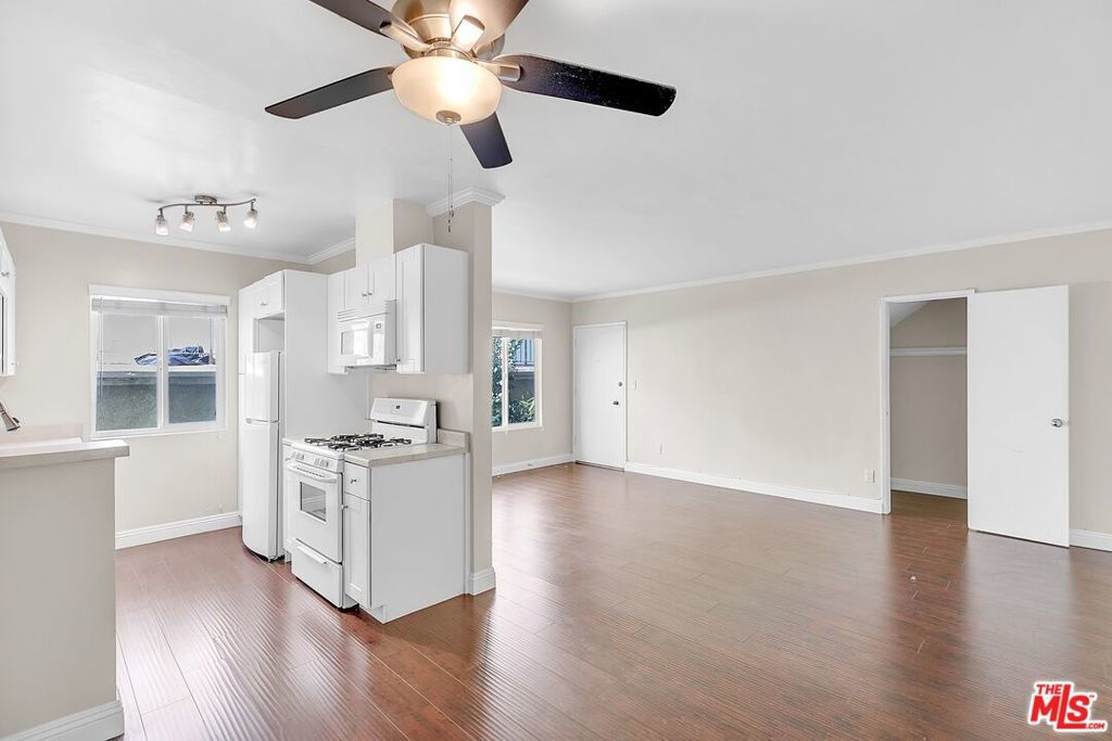 Photo of Listing #25532395