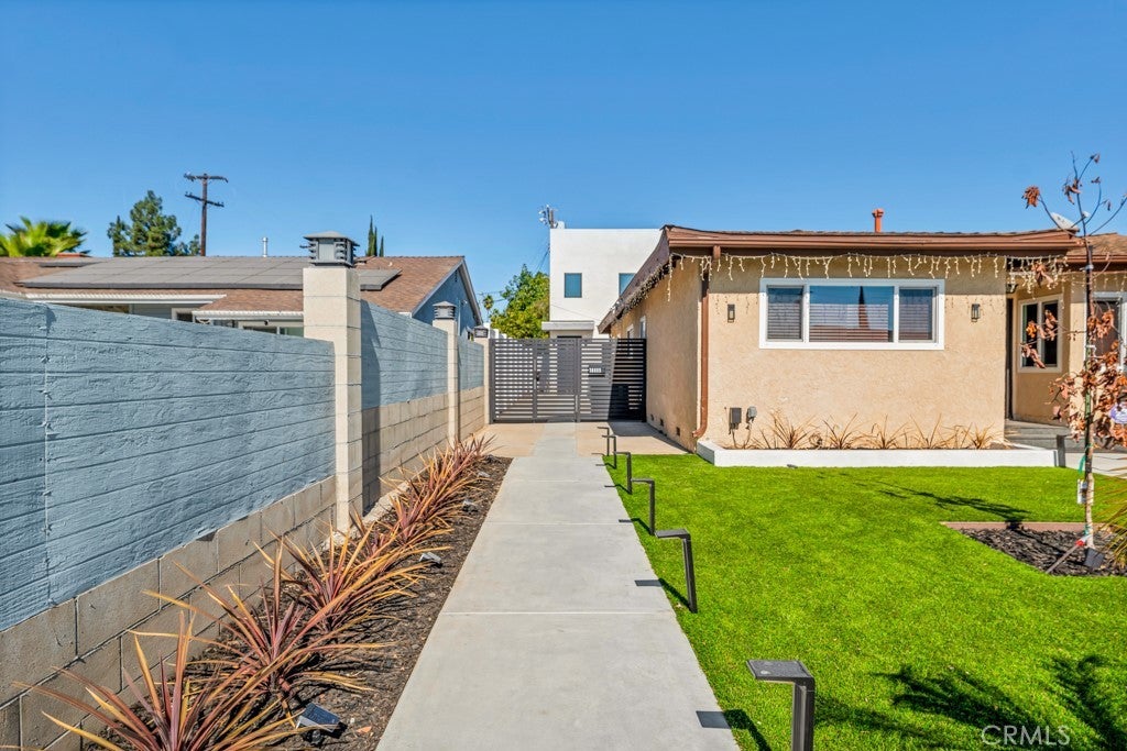 Photo of Listing #SR25096337