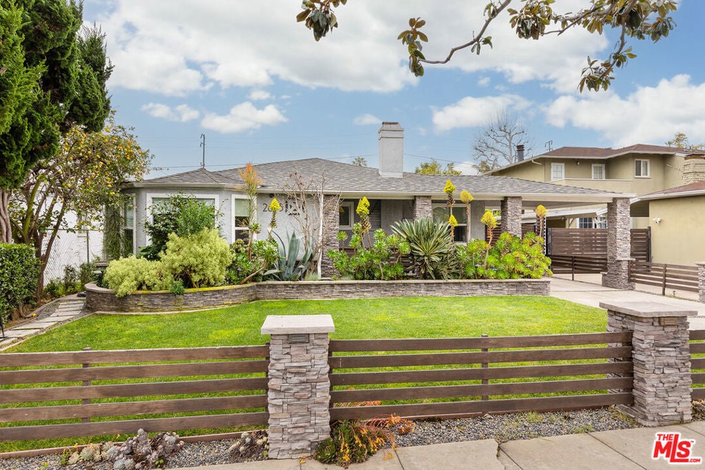 Photo of Listing #25522353