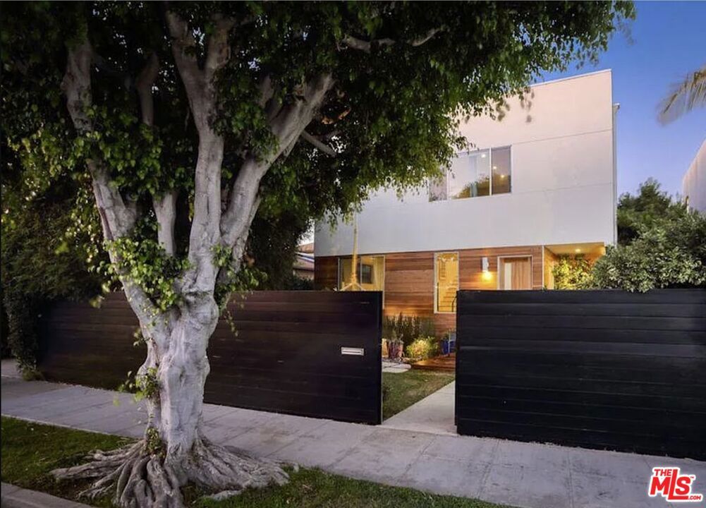 Photo of Listing #25532219