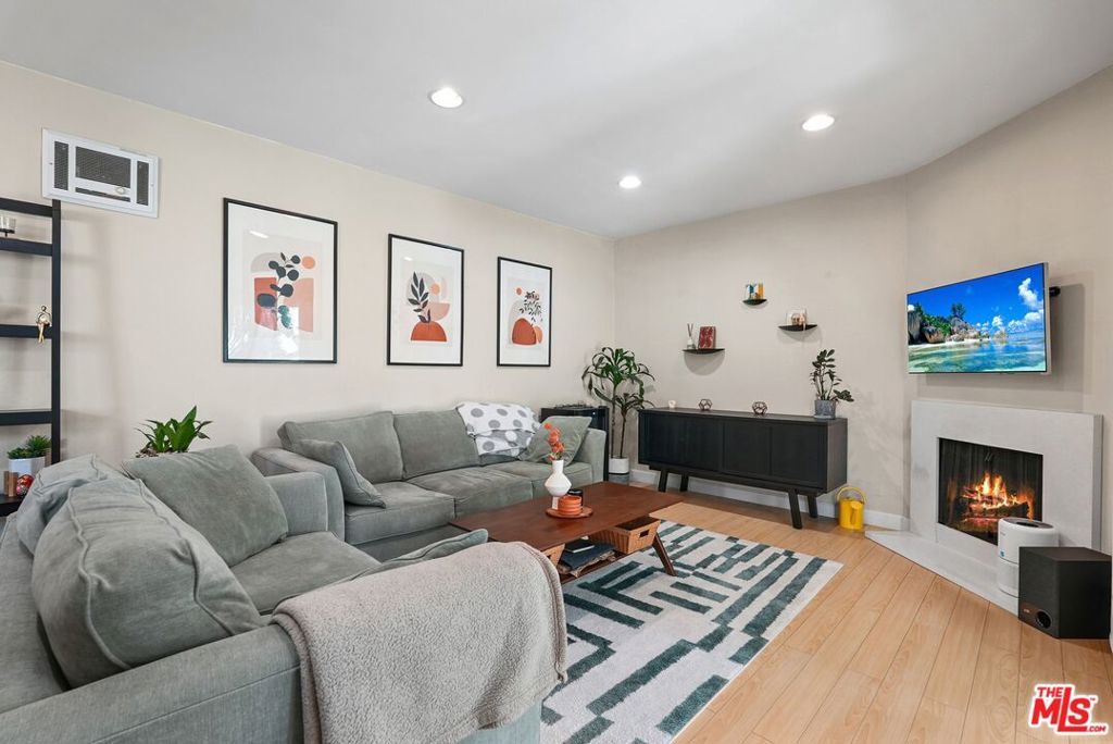 Photo of Listing #25533025