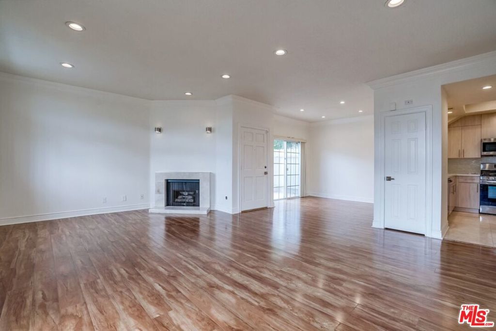 Photo of Listing #25533583