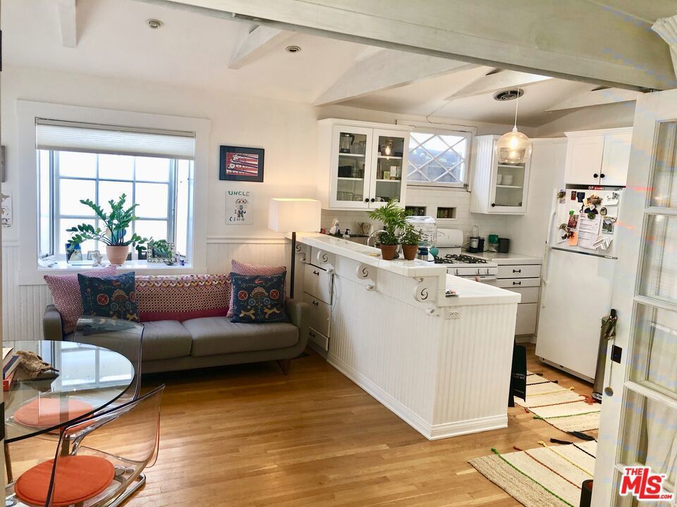 Photo of Listing #25533675