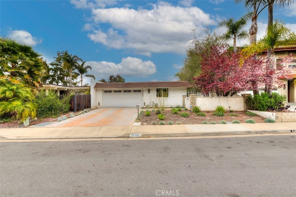 Photo of Listing #OC25082612