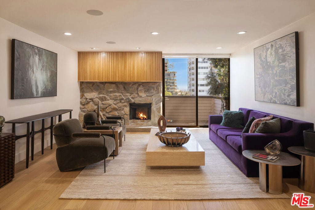 Photo of Listing #25534185