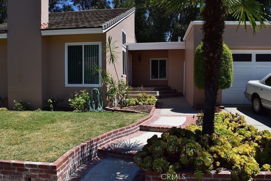 Photo of Listing #OC25099535