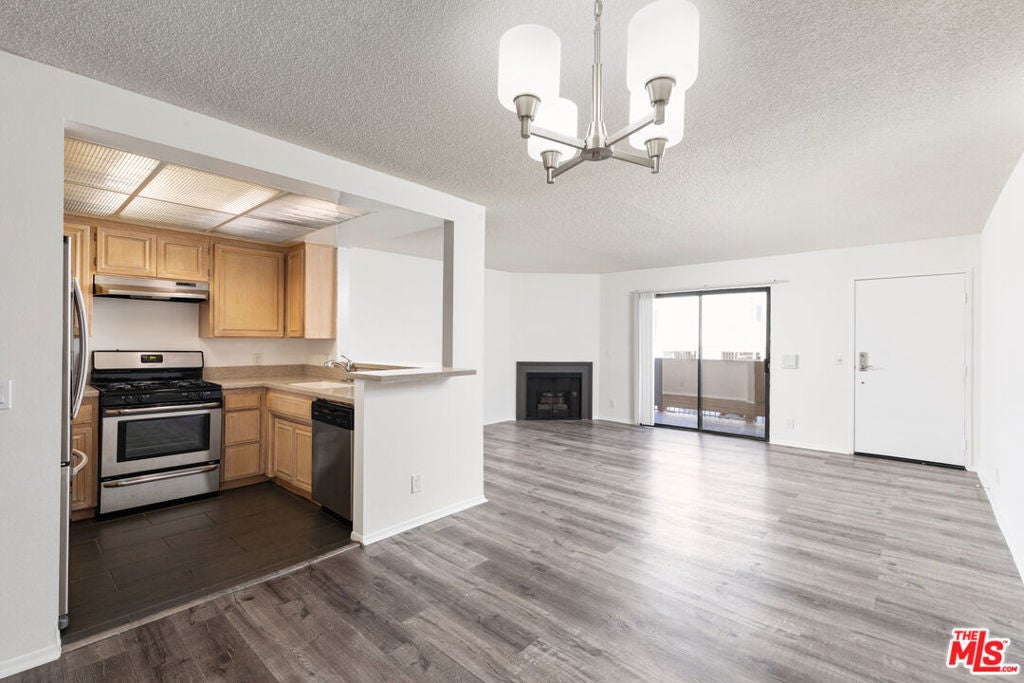 Photo of Listing #25534463