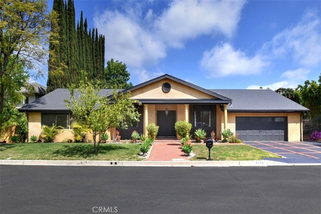 Photo of Listing #SR25096429