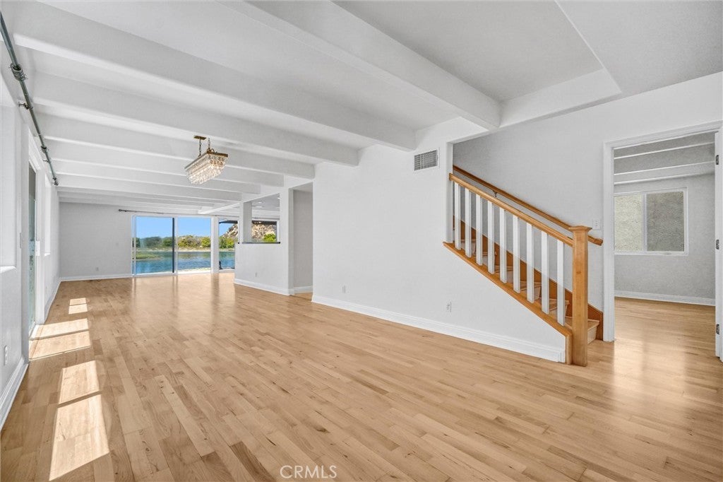 Photo of Listing #OC25101024