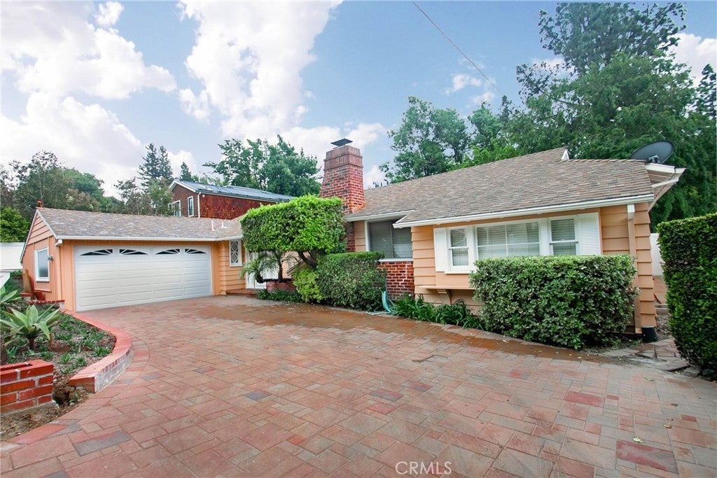 Photo of Listing #SR25101272