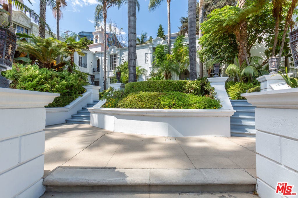 Photo of Listing #25535493