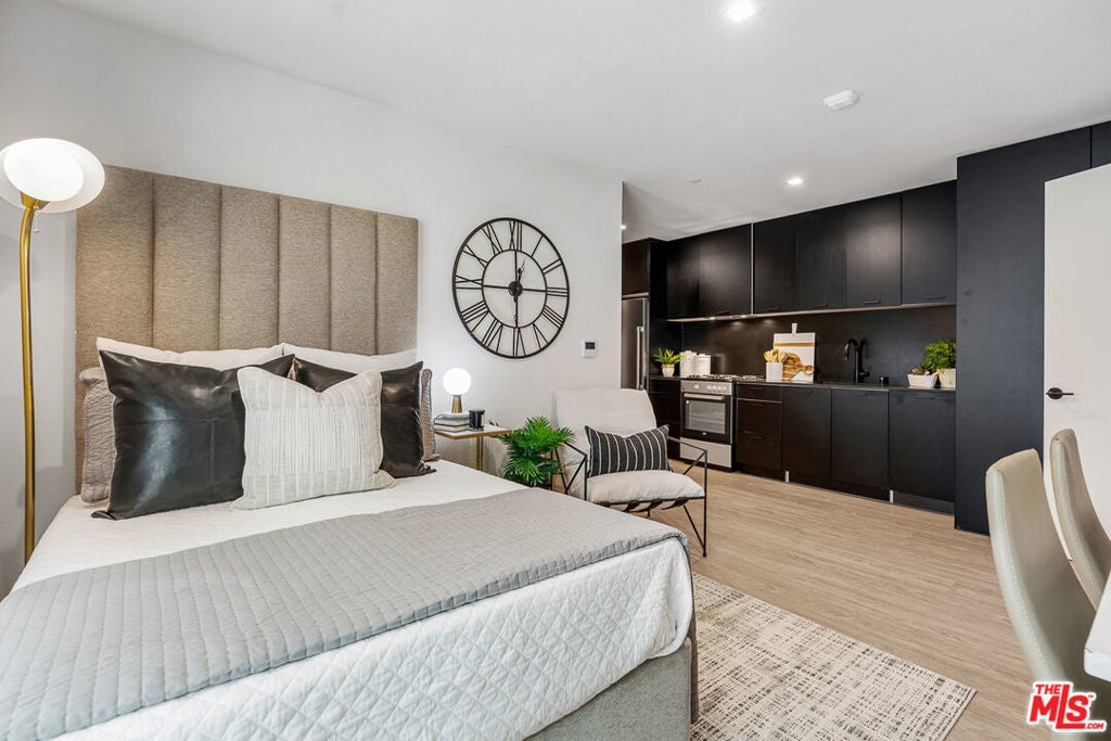 Photo of Listing #25535521