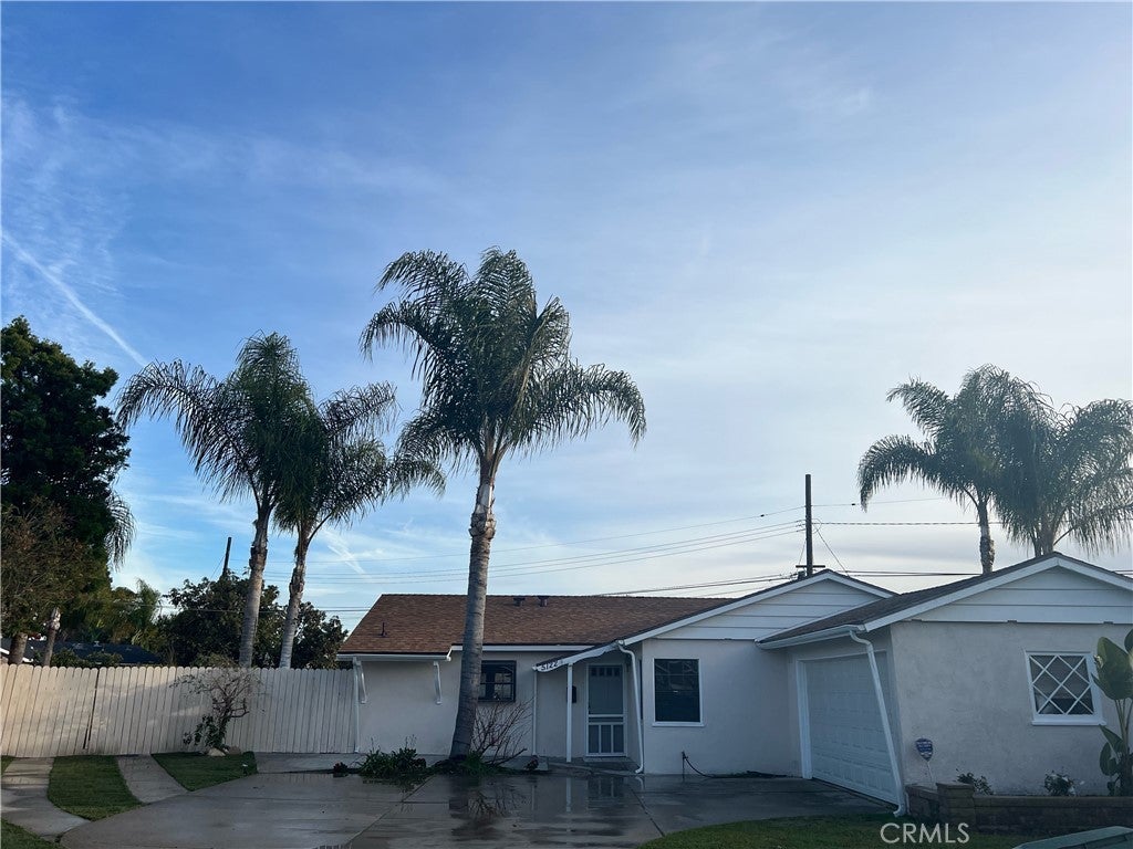 Photo of Listing #OC25101668