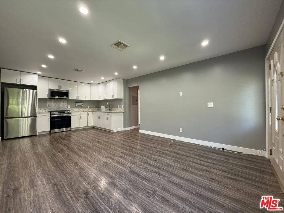 Photo of Listing #25535545