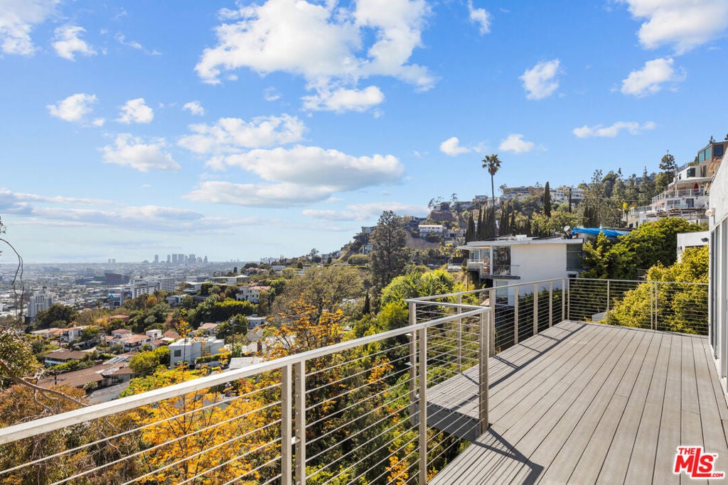 Photo of Listing #25534873