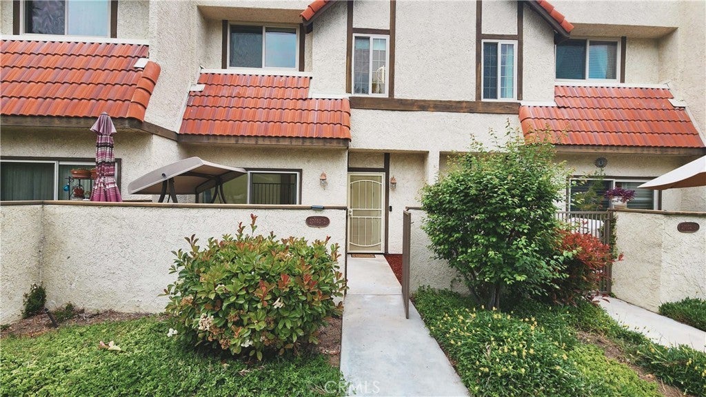 Photo of Listing #SR25102200