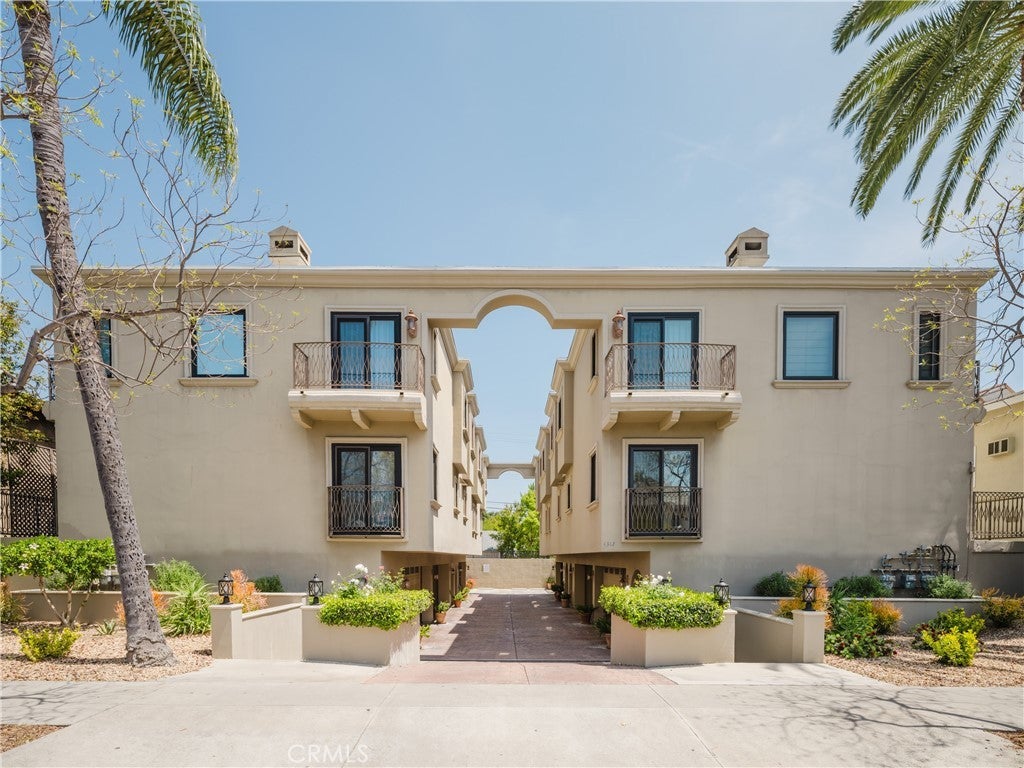 Photo of Listing #SR25090317