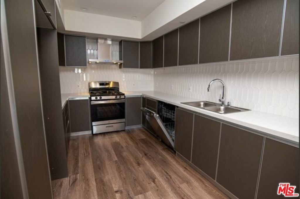 Photo of Listing #25536063