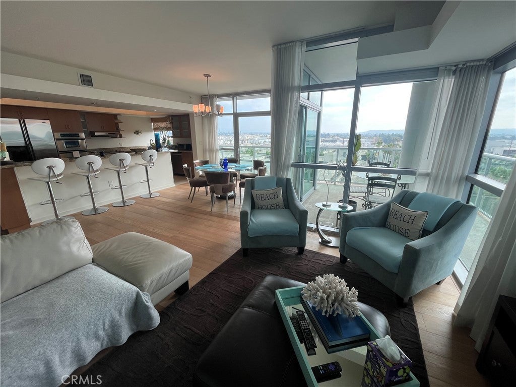 Photo of Listing #SR25102602