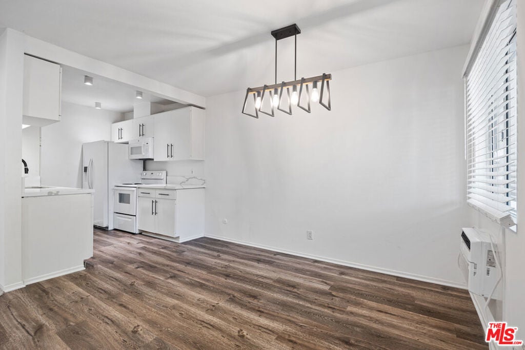 Photo of Listing #25530035