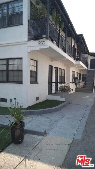 Photo of Listing #25535473