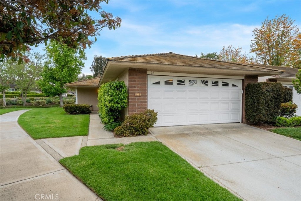 Photo of Listing #OC25100608