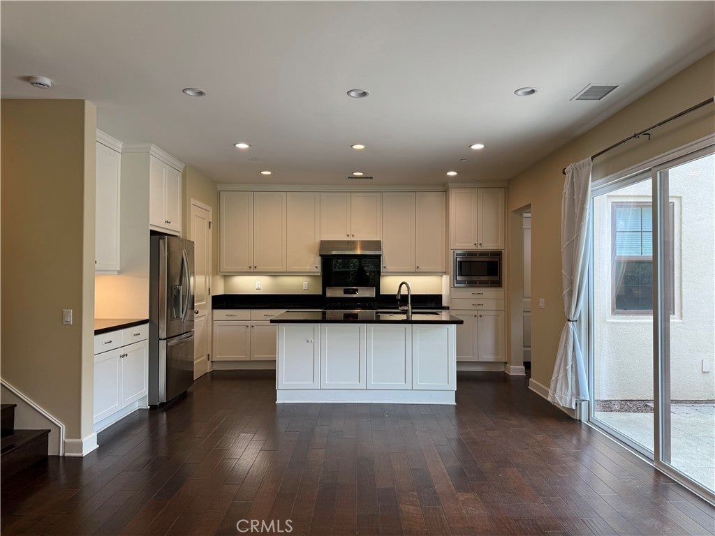 Photo of Listing #OC25102999