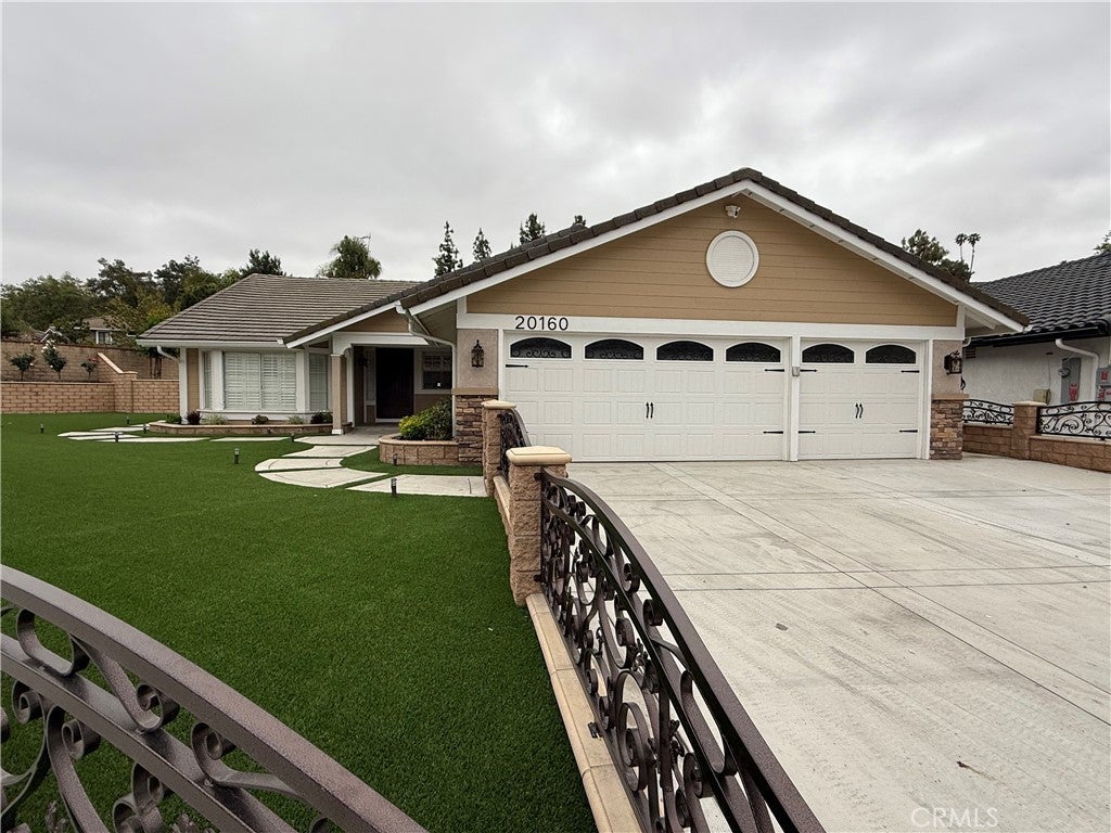 Photo of Listing #OC25101970