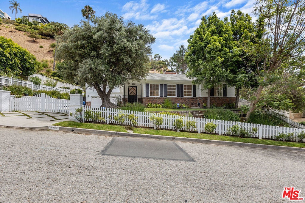 Photo of Listing #25536641