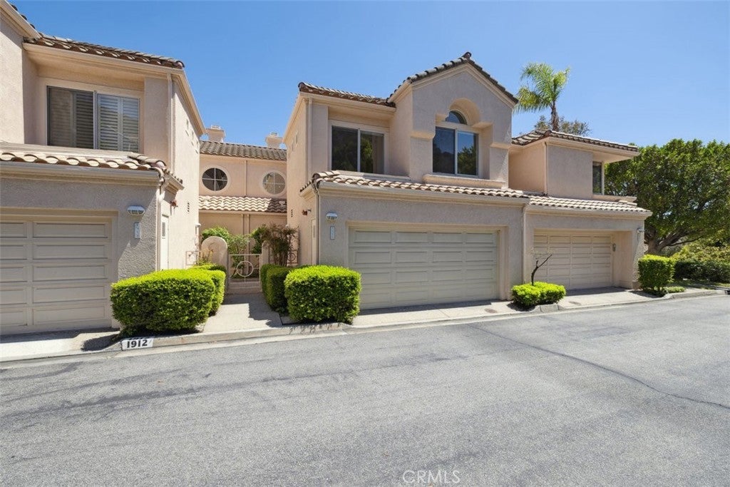 Photo of Listing #SR25103670