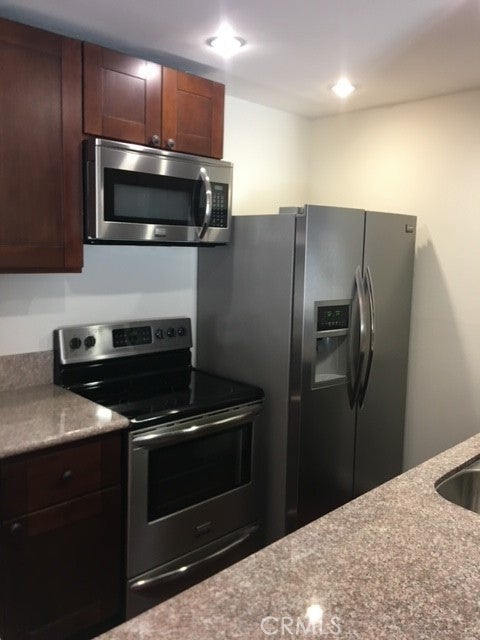 Photo of Listing #SR25104128