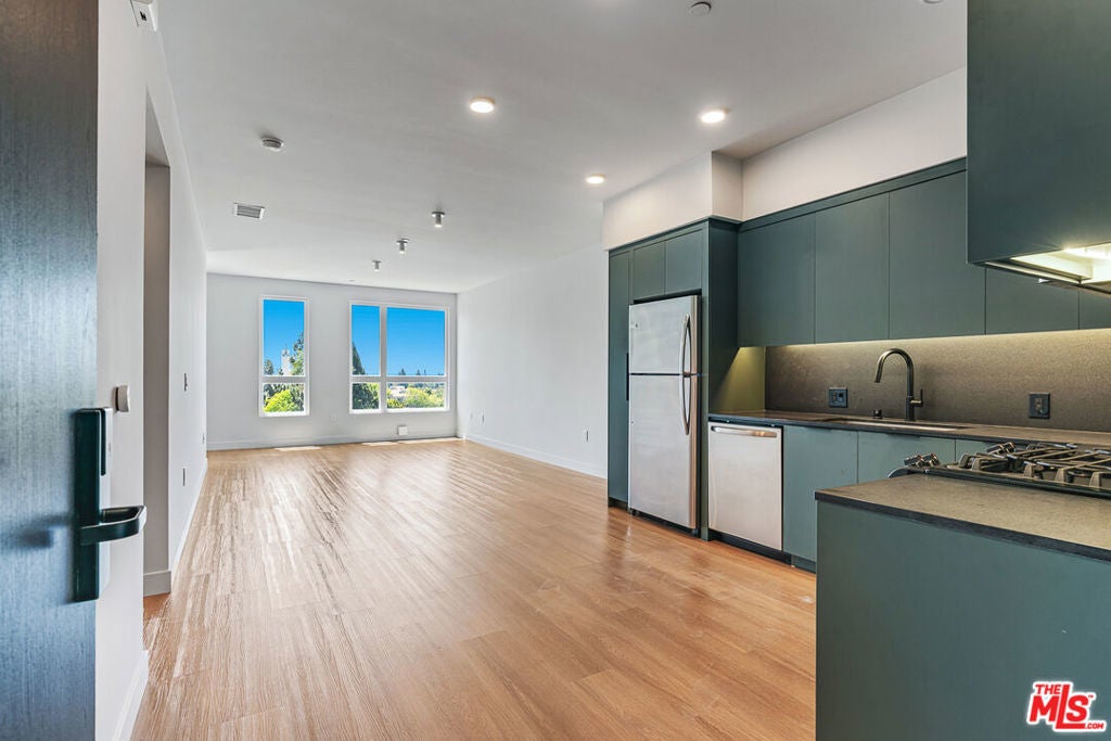 Photo of Listing #25536989