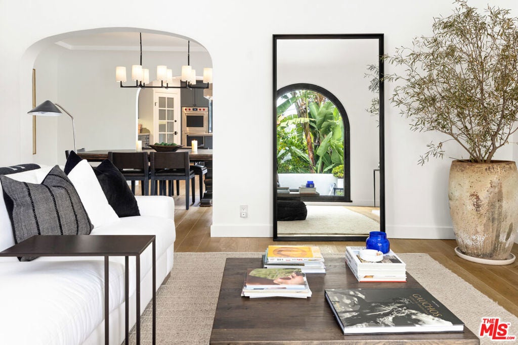 Photo of Listing #25536647