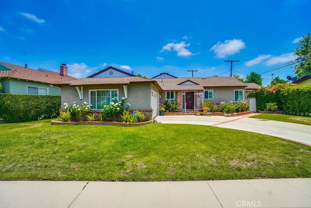 Photo of Listing #SR25104981