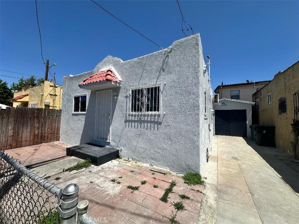 Photo of Listing #DW25103343