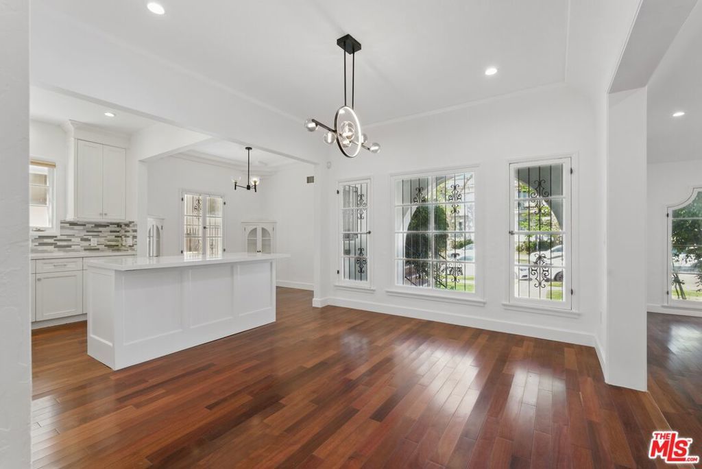 Photo of Listing #25537443