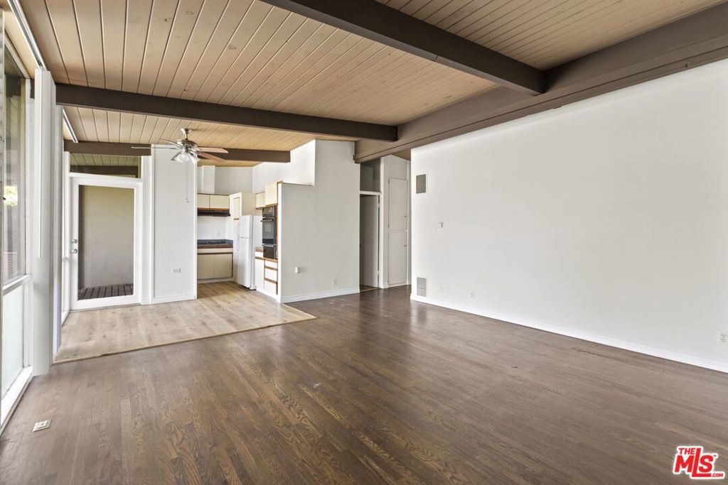 Photo of Listing #25537561