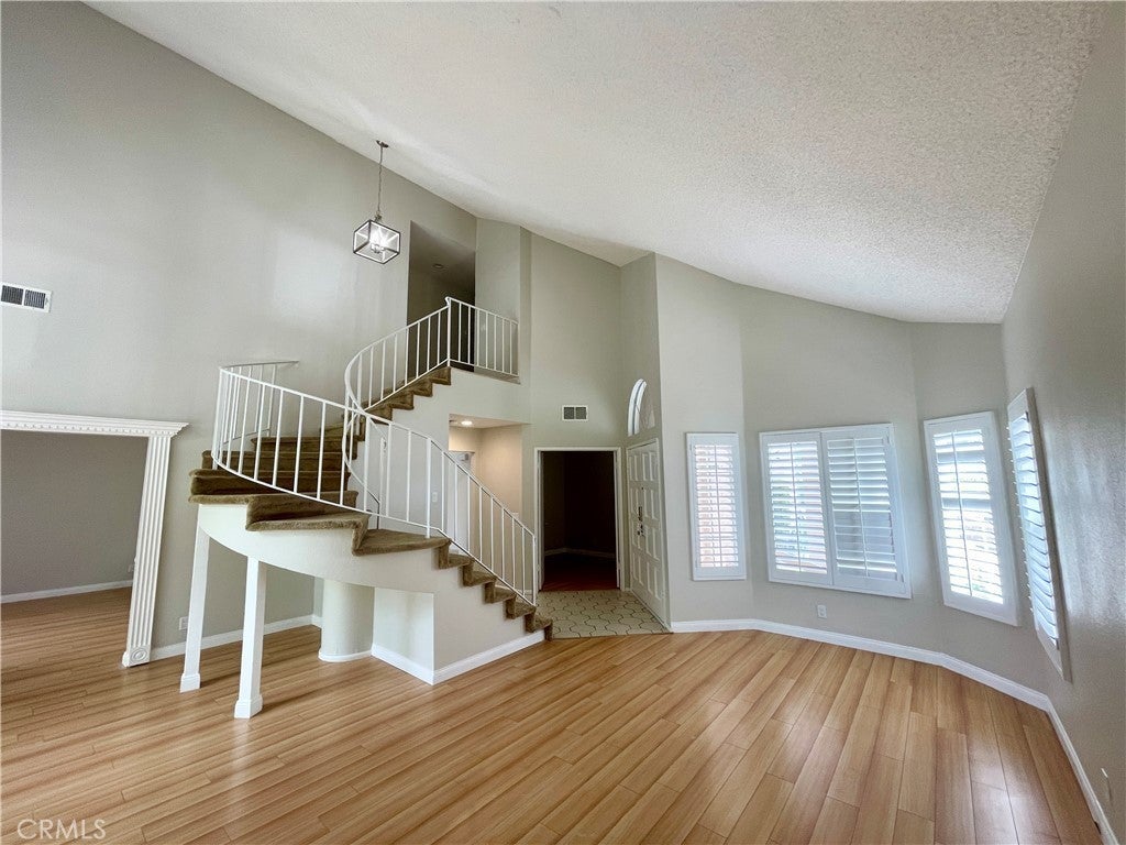 Photo of Listing #CV25105807