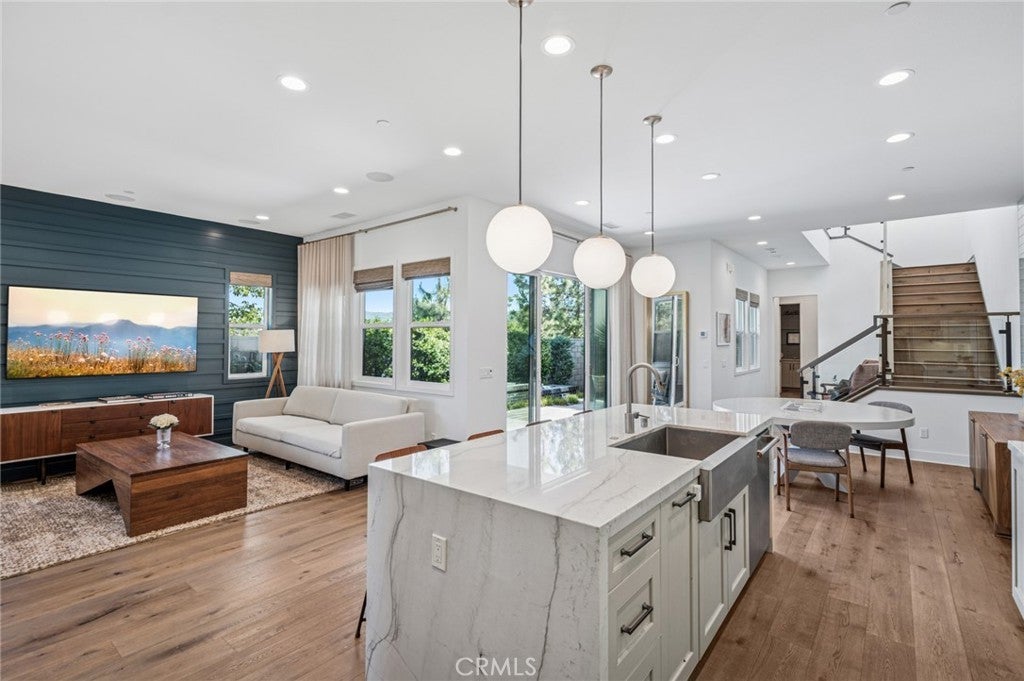 Photo of Listing #OC25105891