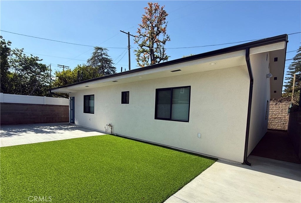 Photo of Listing #SR25105939