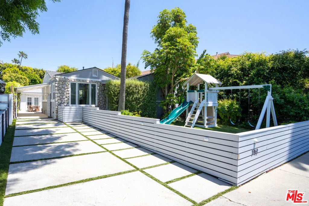 Photo of Listing #25537557