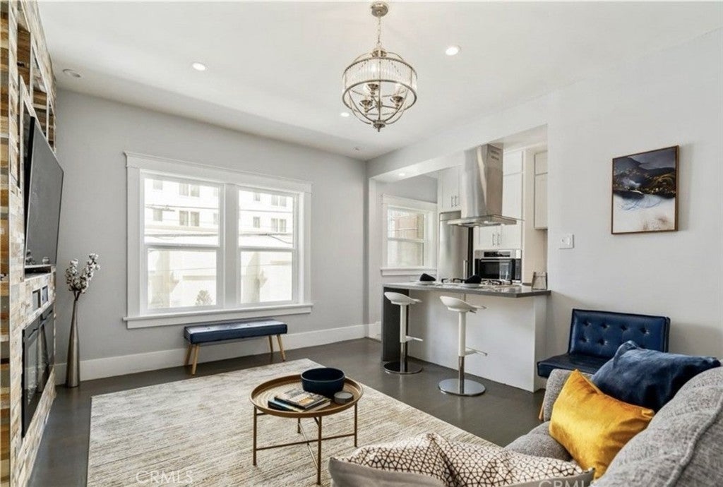 Photo of Listing #RS25106290