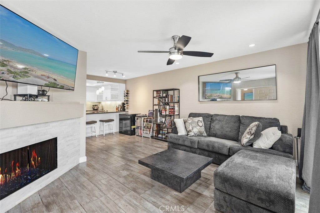 Photo of Listing #OC25106230